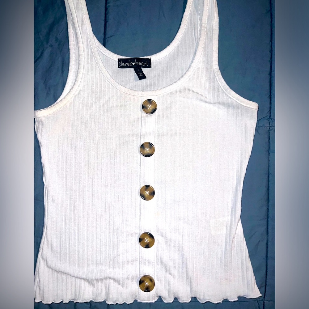 Derek 🤍 Large Crop Top. Juniors. Gently used